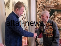 К восьмидесятой годовщине Победы в Великой Отечественной войне в Алтайском крае предусмотрены денежные выплаты для ветеранов в размере 5000 рублей каждому из них.